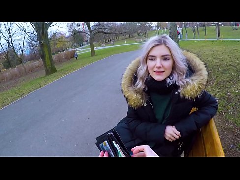 ❤️ Engole o esperma quente de um estranho por dinheiro - broche no parque por Eva Elfie ❤❌ Sexo vídeo em nós ☑